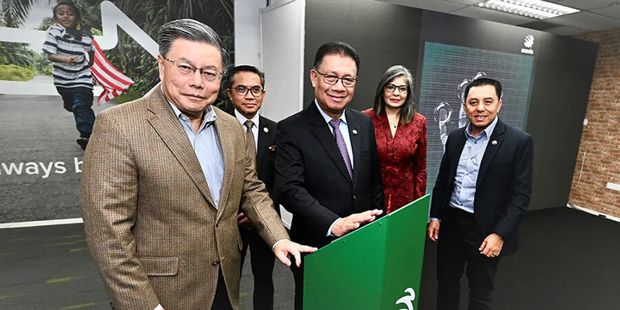 Maxis Launches Regional Internet Hub